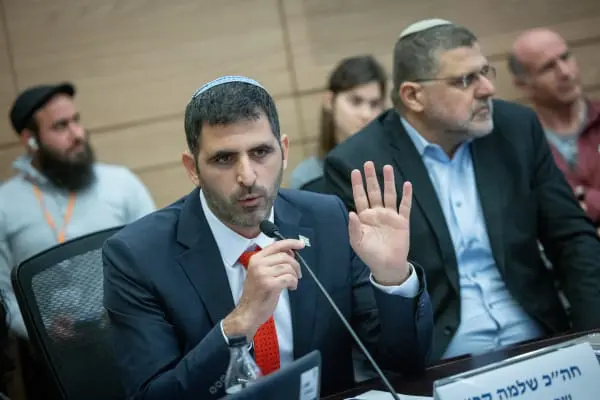 Israeli government resumes debate on repealing ‘Grandchild Clause’ in Law of Return: ‘Liberman brings in gentiles’