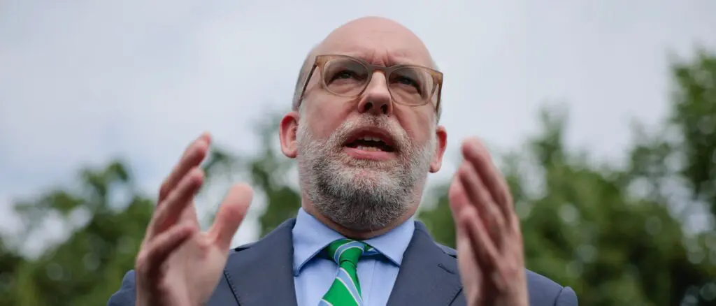 Trump Budget Czar Thumbs Nose At ‘Partisan’ Watchdog Over Impoundment Allegation