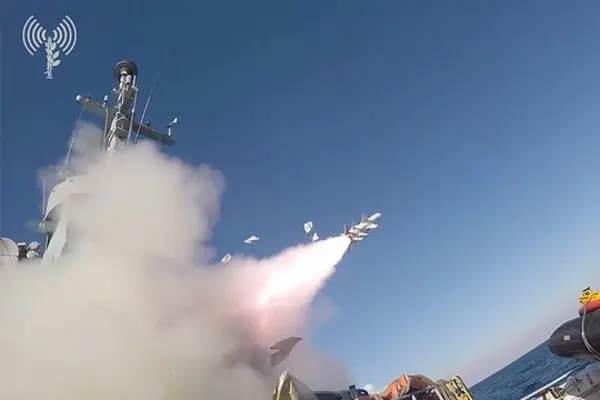 Israeli Navy strikes Houthi targets for first time in response to repeated missile attacks Israeli Navy strikes Houthi targets for first time in response to repeated missile attacks