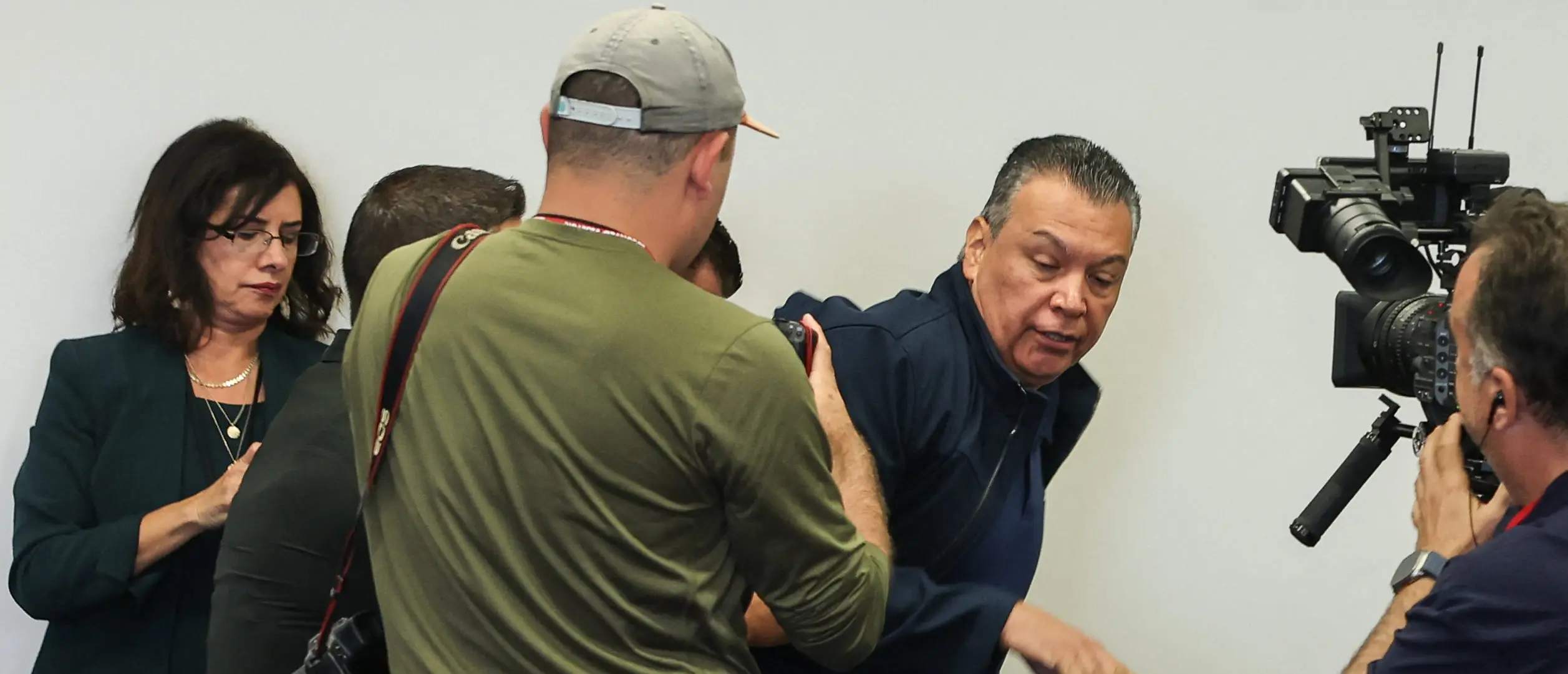 Security Forcibly Removes Sen. Alex Padilla After He Yells During Noem Press Conference
