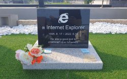 Someone made a tombstone to mark Internet Explorer’s end-of-support date