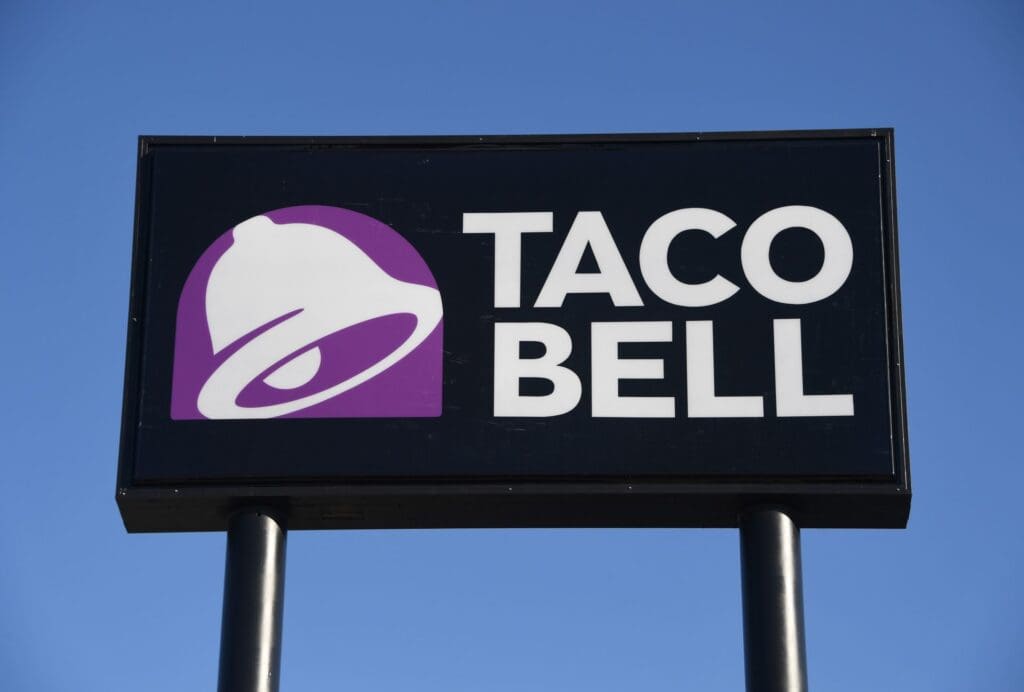 25-Year-Old Ohio Woman Is Killed At Taco Bell Drive-Thru In Apparent Murder-Suicide