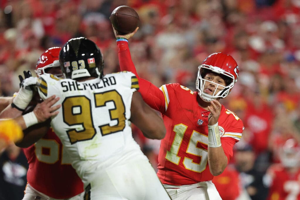 Chiefs ride recycled players to win over Saints, improve to 5-0