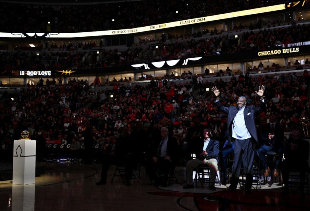 Longtime Bulls star Bob Love dies at 81 after cancer battle