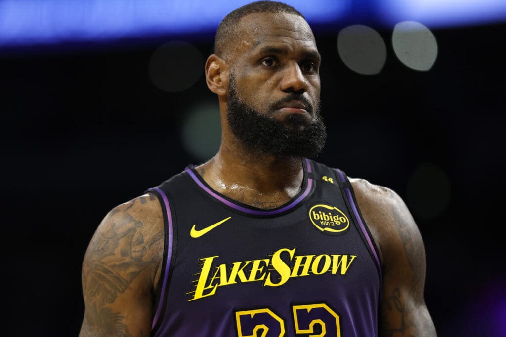 The Fantasy Basketball Vibe Check: Is LeBron cooked?