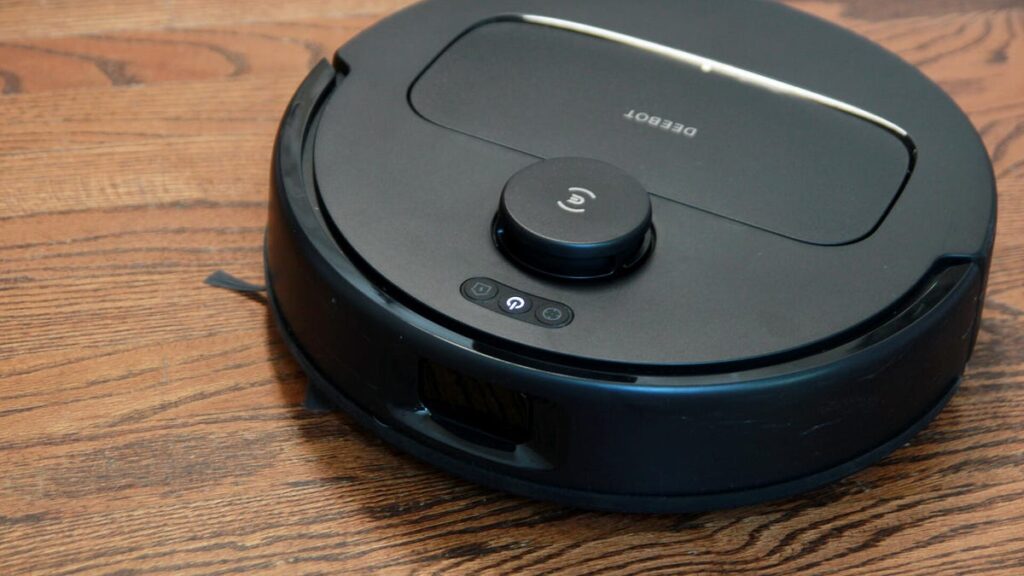 This robot vacuum and mop performs as well as some flagship models