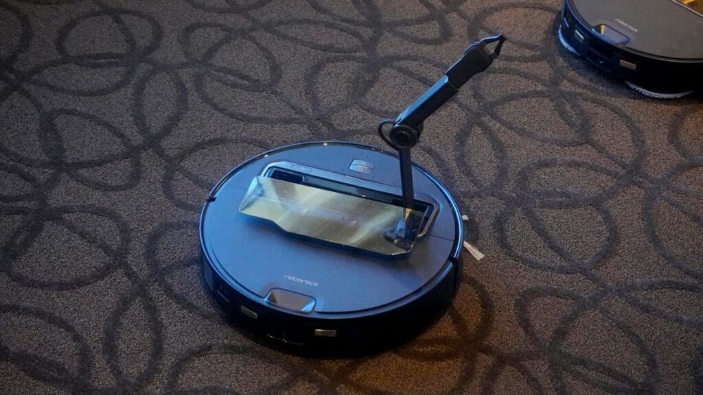 I saw Roborock’s ‘mechanical arm’ robot vacuum pick up objects