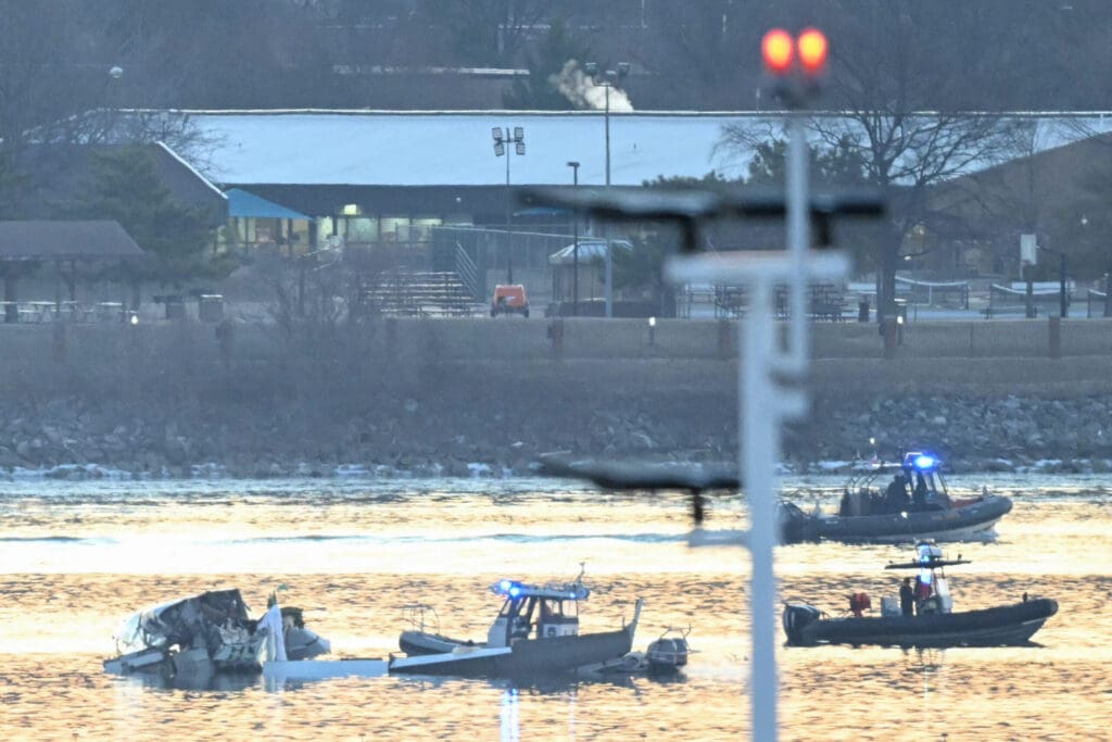 Plane and Helicopter Crash Over Potomac