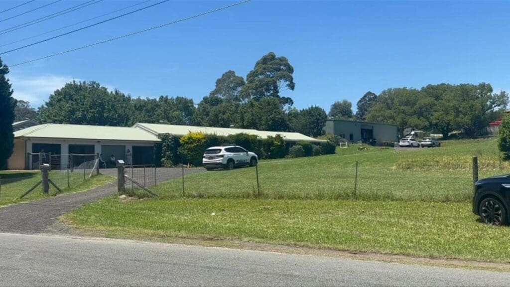 Explosive-laden caravan found on NSW property along with note displaying antisemitic message