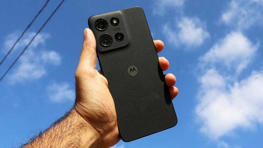 This $200 Motorola has no business being this good for the price