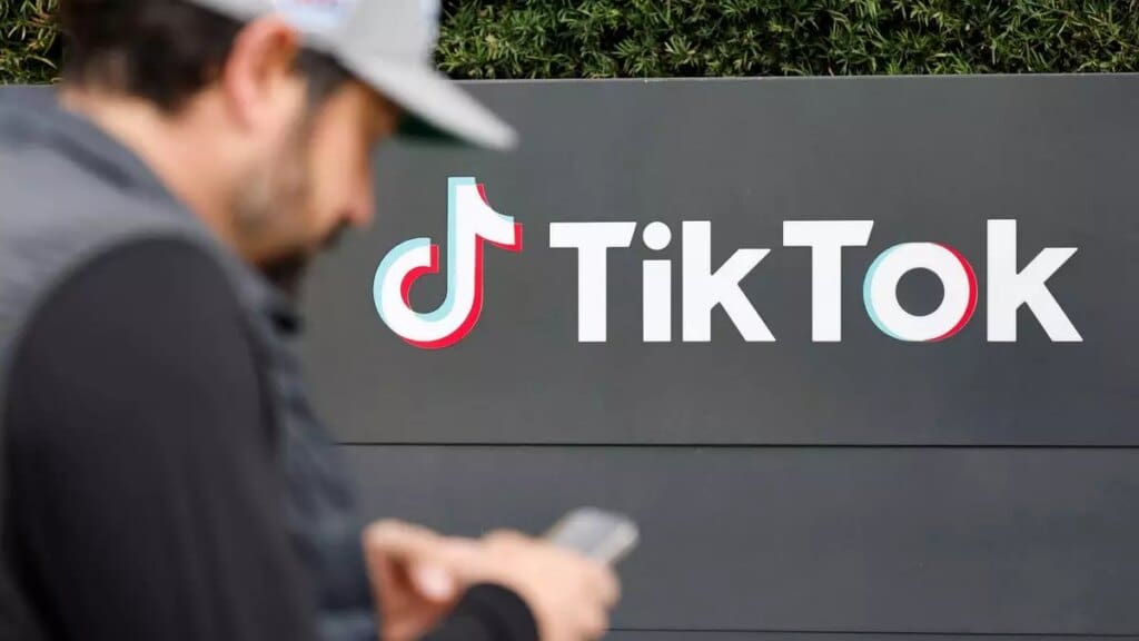 TikTok warns users of ‘temporary ban’ in the US