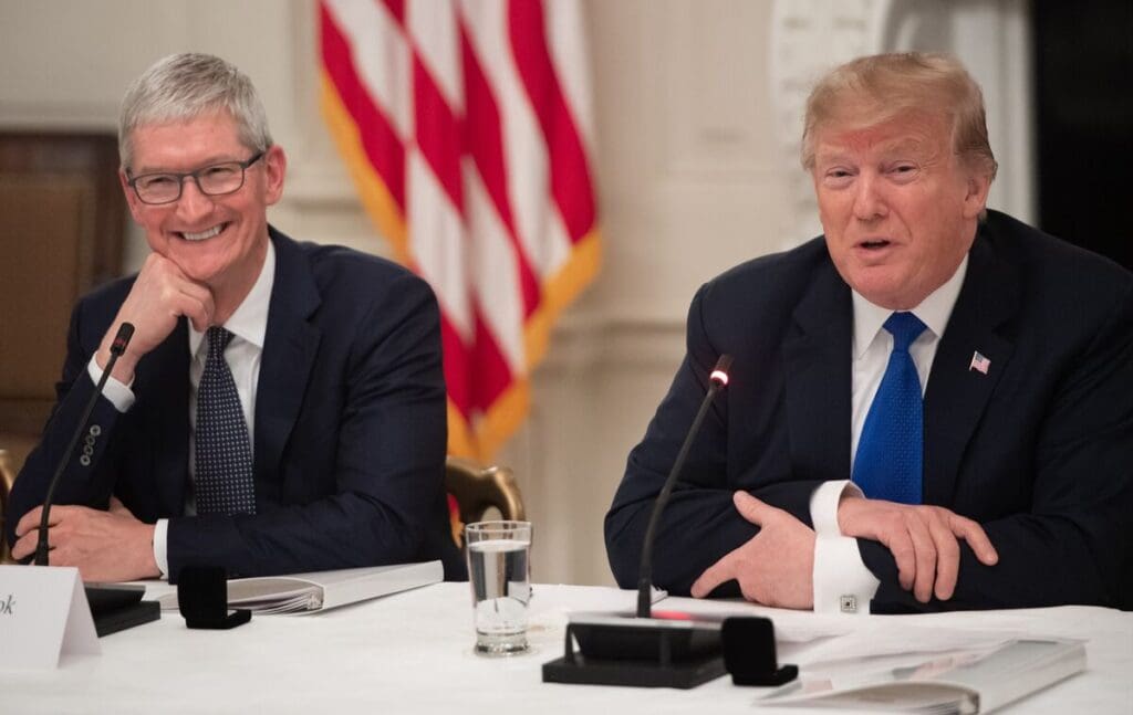 Bloomberg: Tim Cook Plans to Attend Trump’s Inauguration