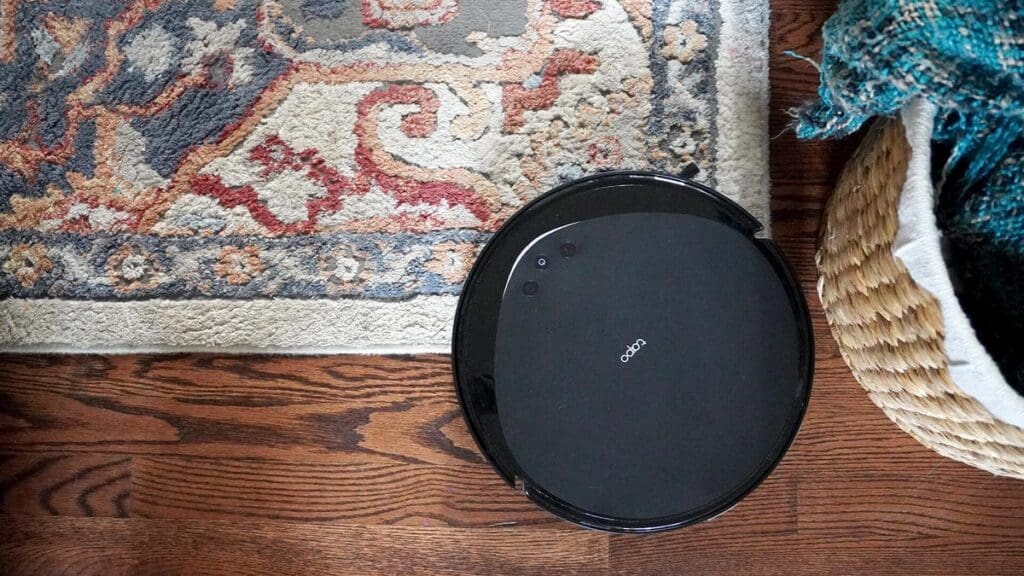 I let this $200 robot vacuum clean my floors