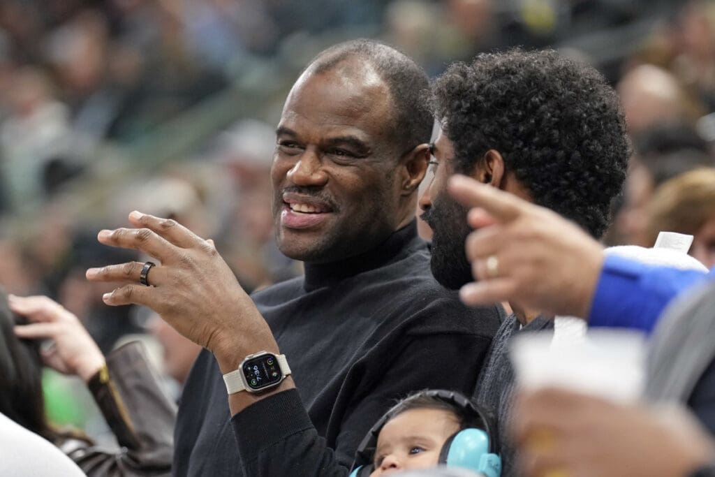 Spurs Legend David Robinson Pays Tribute to Gregg Popovich With Heartfelt Retirement Message