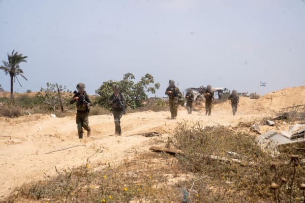 Israeli government approves emergency call-up of up to 450,000 IDF reservists – a record number