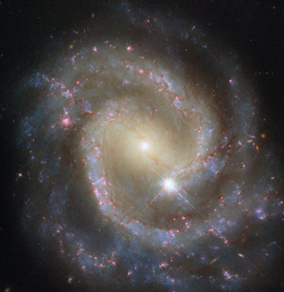 Hubble Spots Beautiful Spiral Galaxy: NGC 3507