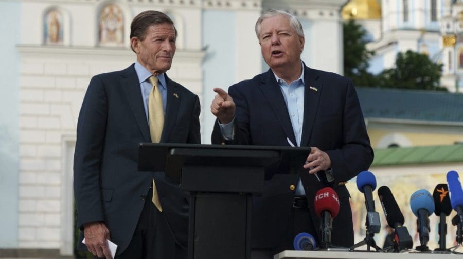 graham-blumenthal-meet-with-zelensky-in-ukraine.jpg Graham, Blumenthal meet with Zelensky in Ukraine