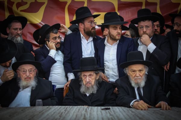 Rabbi threatens ‘unprecedented struggle’ against IDF draft as first recruits of ultra-Orthodox brigade finish training