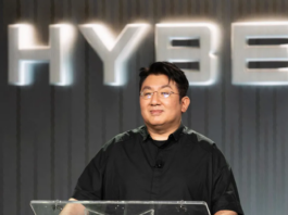 Hybe Honcho Bang Si-hyuk Vows to Face the Investigatory Music in Seoul